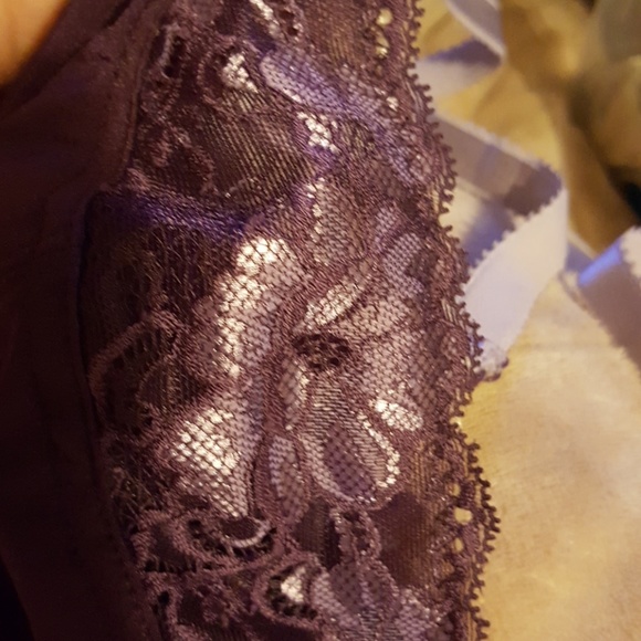 SOLD!!!!Beautiful purple bra unlined lace - Picture 3 of 3